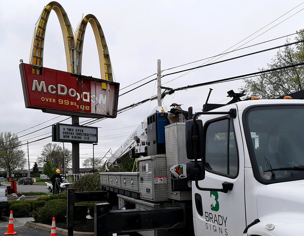 sign maintenance