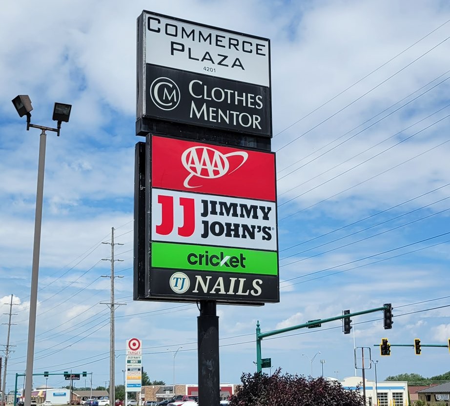 multi-tenant cabinet signage