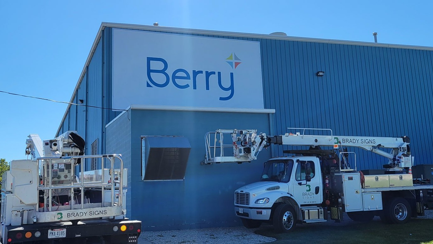 best outdoor signs for advertising a business
